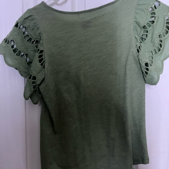 Greet top with designed sleeves - Picture 2 of 2